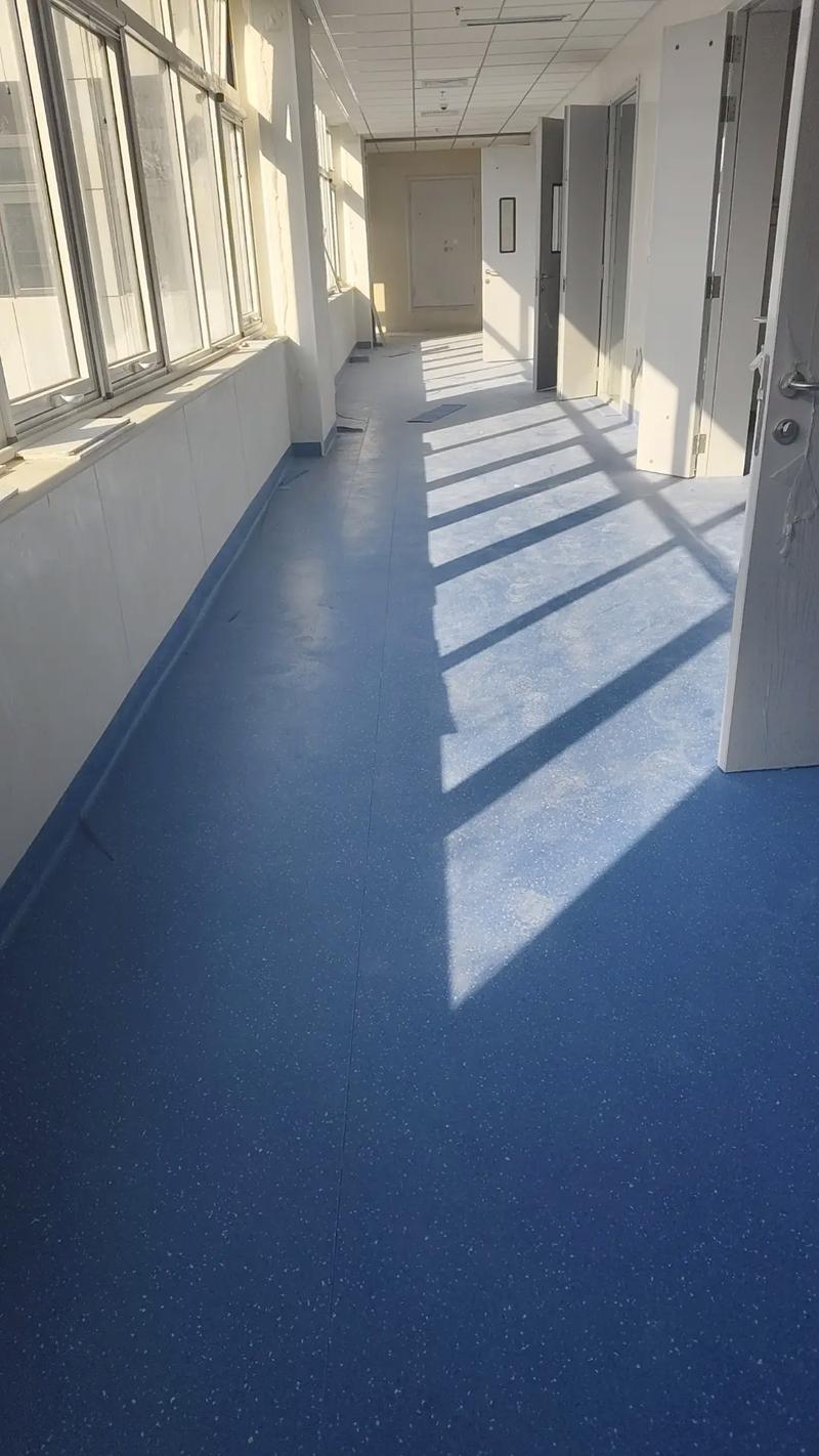 批發(fā)零售塑膠地板,地板革,臺(tái)球廳地毯.17736166858