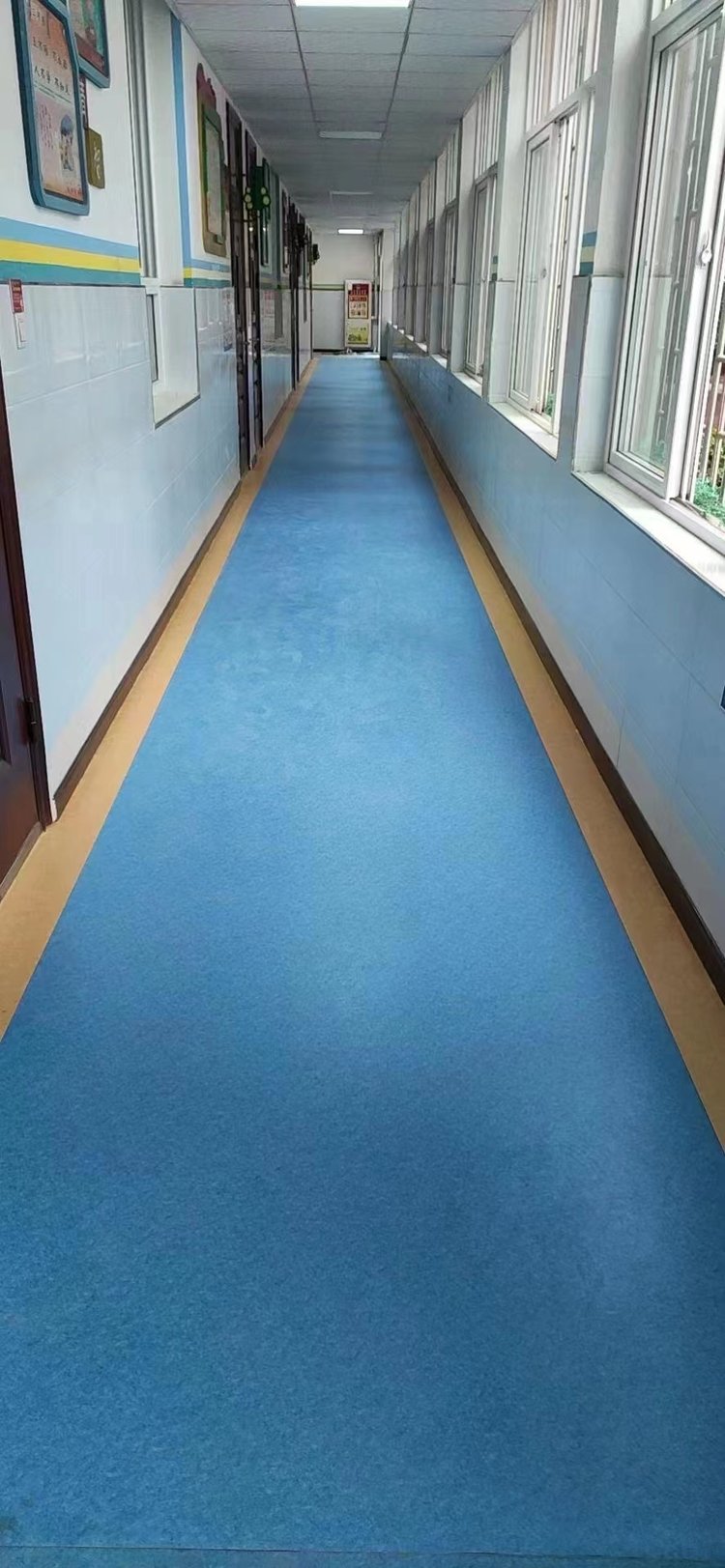 專業PVC同透卷材地板，耐磨防滑，理想選擇——愛塑膠地板廠家直供